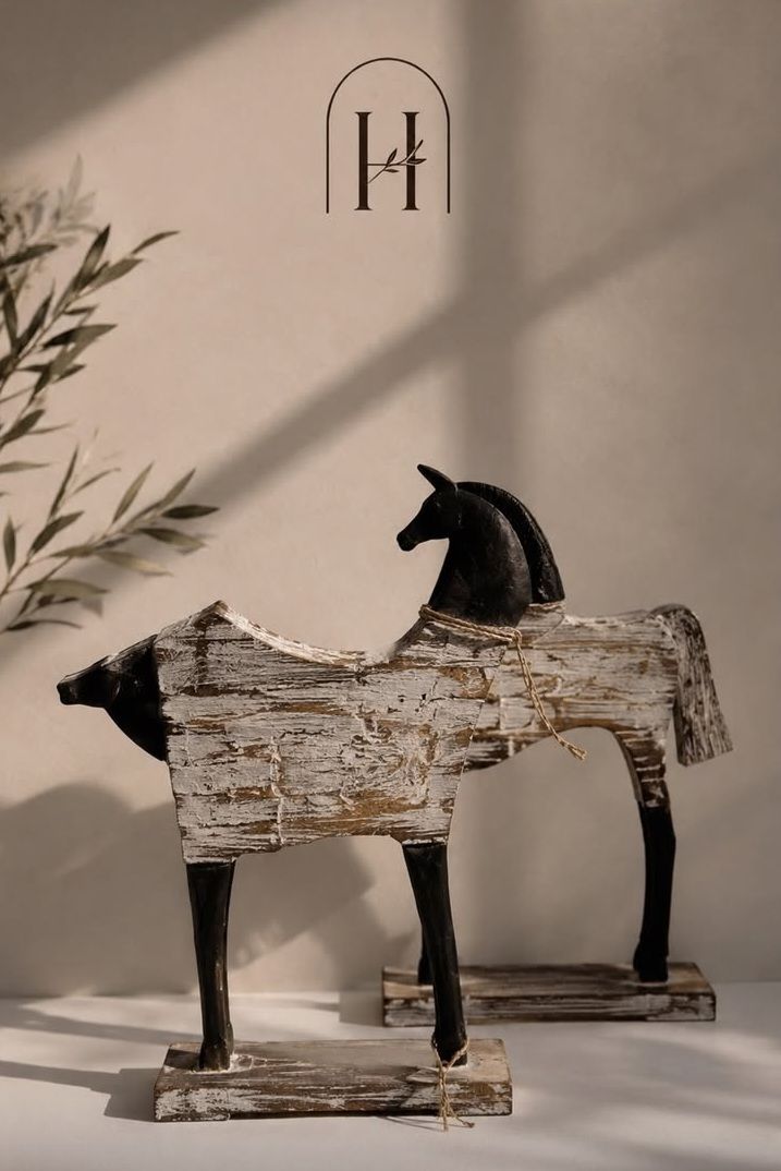 مجسمه جفت اسب و گاو